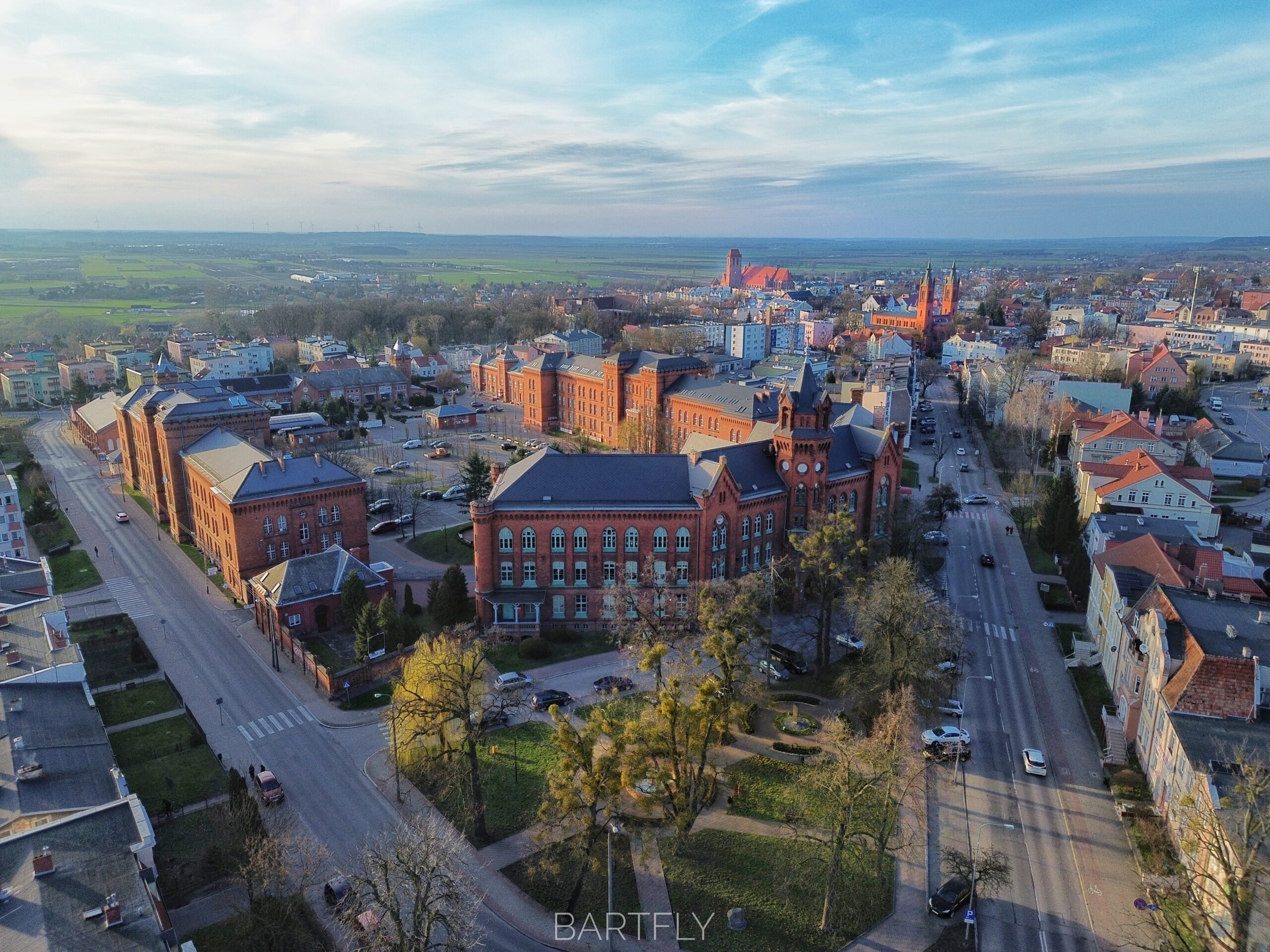 widok na kwidzyn, była jednostka wojskowa, zamek w tle