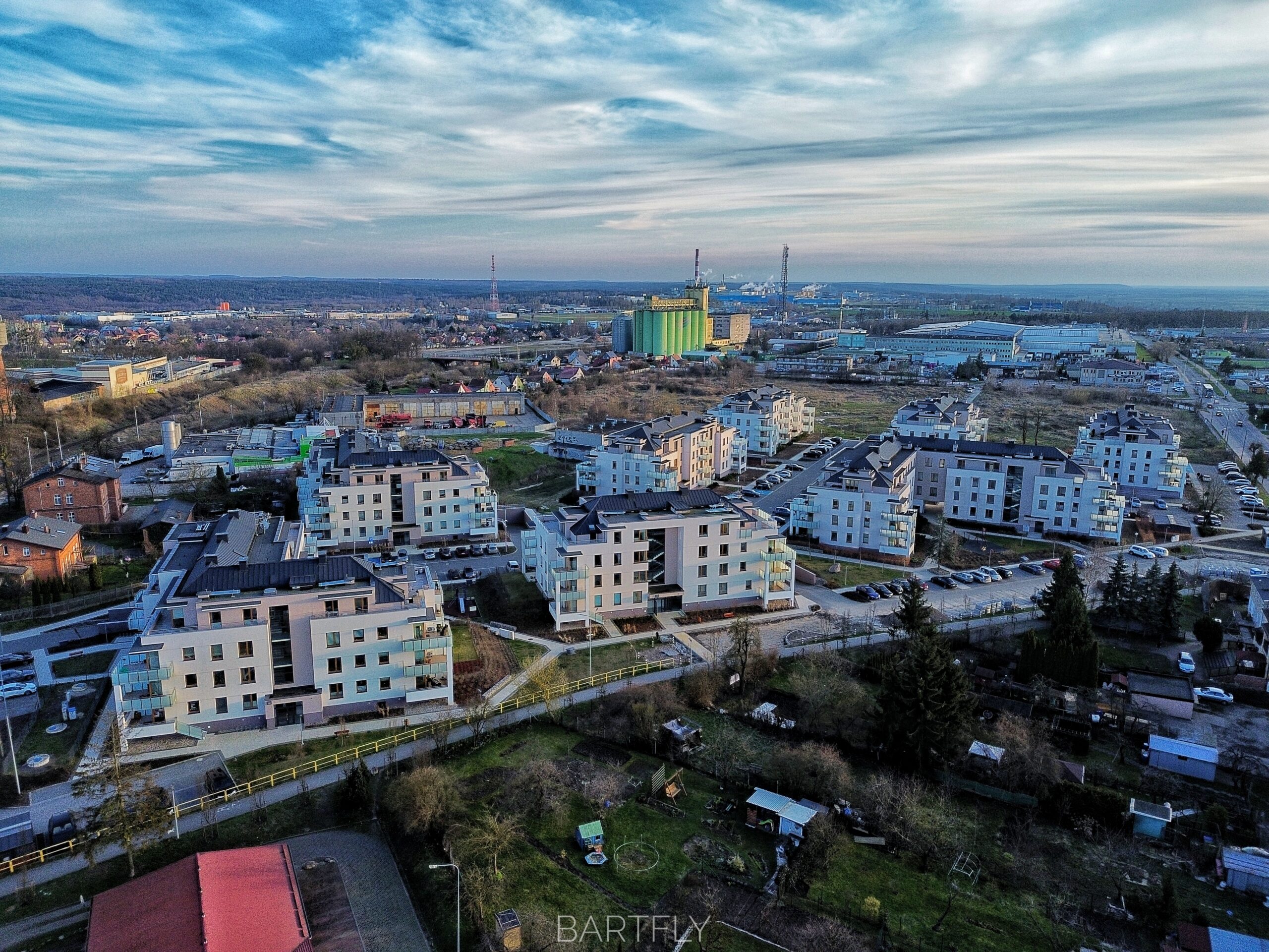 osiedle nowych bloków w Kwidzynie widziane z lotu ptaka