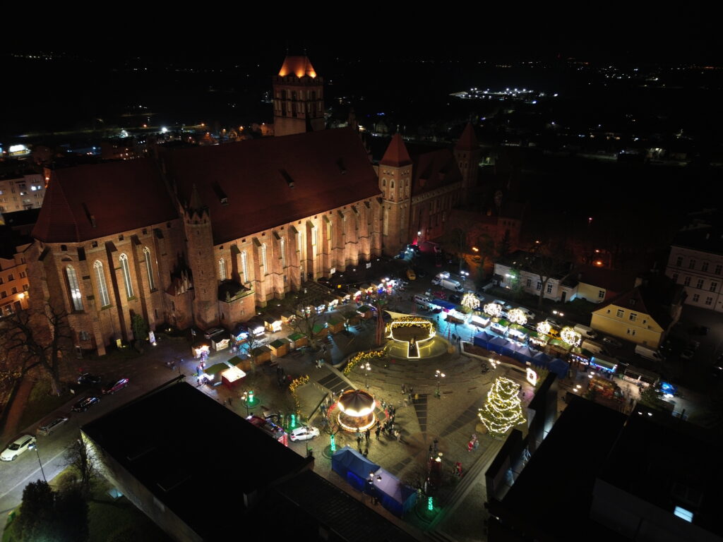 jarmark w kwidzynie zdjecia z lotu ptaka - bartfly