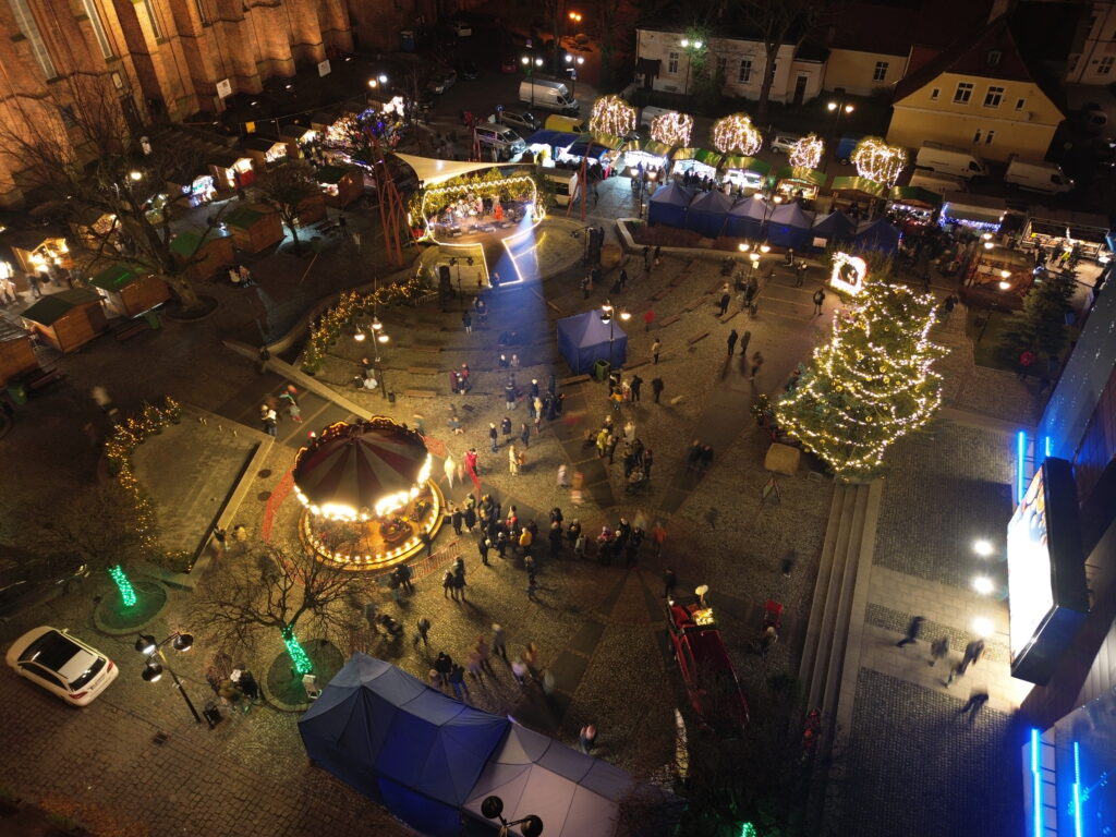 jarmark w kwidzynie zdjecia z lotu ptaka - bartfly