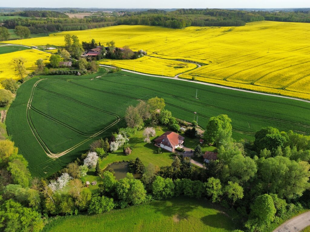 dom zdjecia z lotu ptaka - bartfly